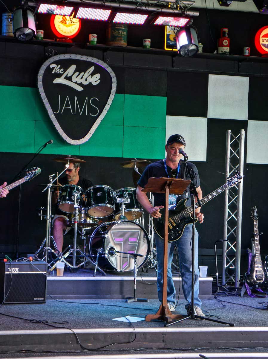 Quaker Steak & Lube